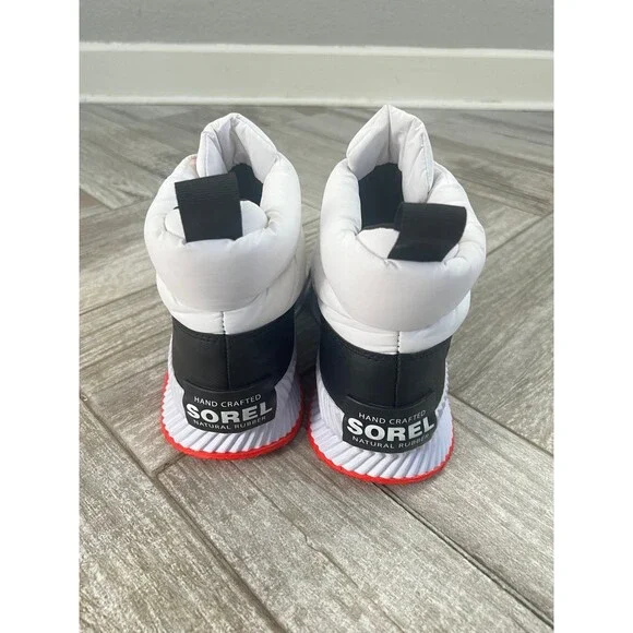 WOMEN'S OUT N ABOUT™ III PUFFY ZIP BOOT - Picture 4 of 8